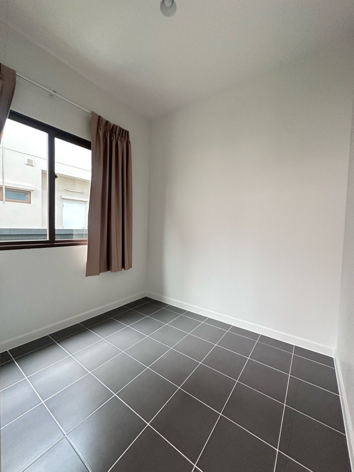 ให้เช่าบ้านพัฒนาการ ศรีนครินทร์ : ให้เช่าบ้าน 4 ห้องนอน หลังมุม ขนาด 300 ตรม ราคา 170,000 บาท สนใจนัดชม 0808144488