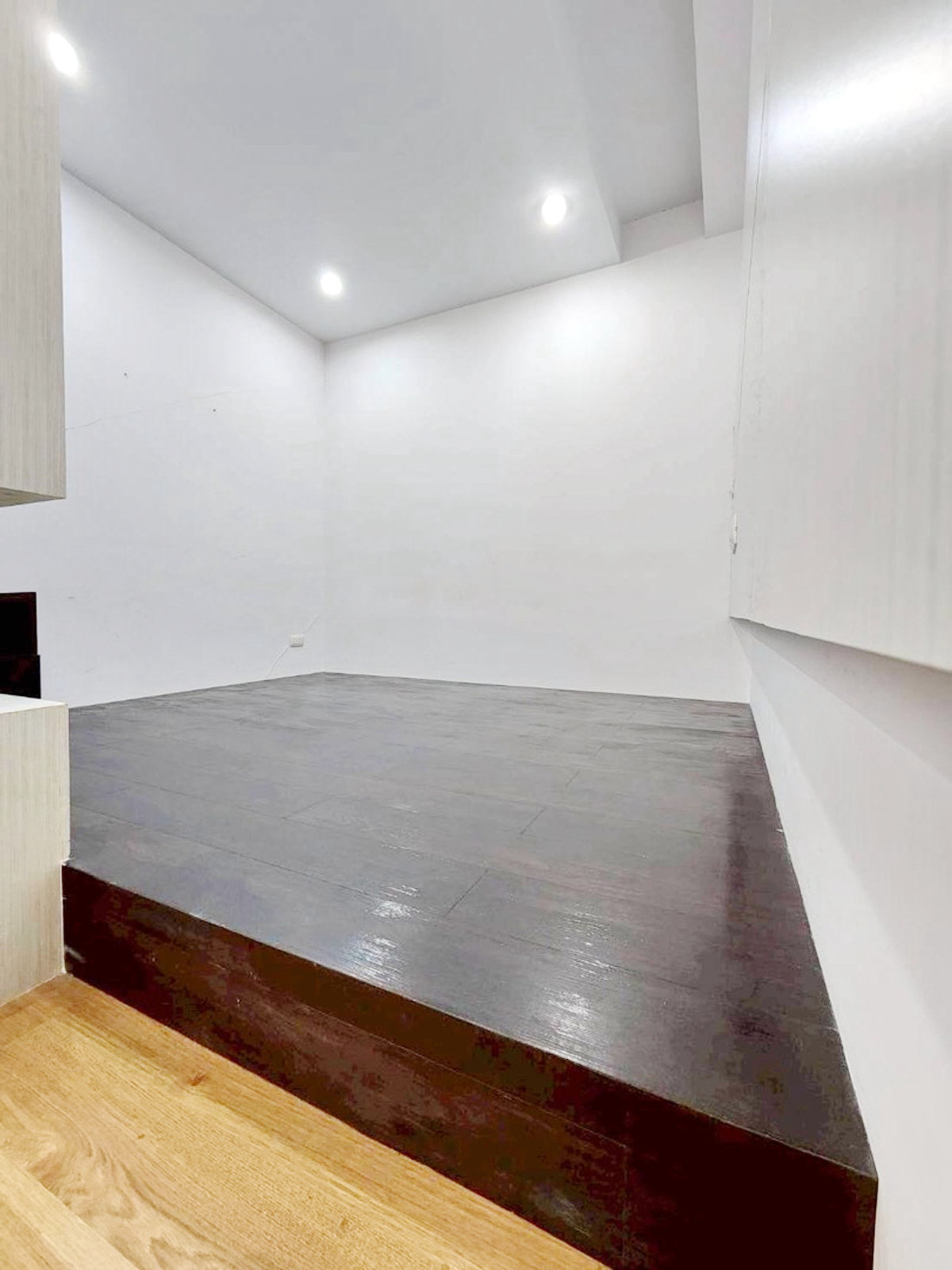 ให้เช่าคอนโดพระราม 9 เพชรบุรีตัดใหม่ RCA : 9751♛เช่า 1 ห้องนอน♙ศุภาลัย ปาร์ค อโศก-รัชดา♜MRT พระราม 9∞099-5919653,065-9423251🜲Line@sureresidence