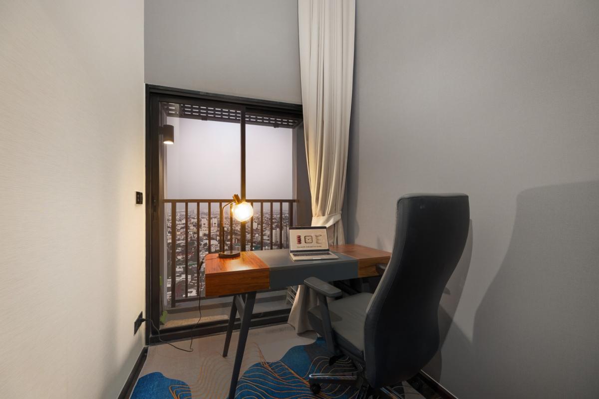 For RentCondoSukhumvit, Asoke, Thonglor : 🔥For Rent Now🔥 Park Origin Thonglor, 2 Bedrooms, Beautifully Decorated, High Ceilings, Stunning View, Fully Furnished, Ready to Move In.