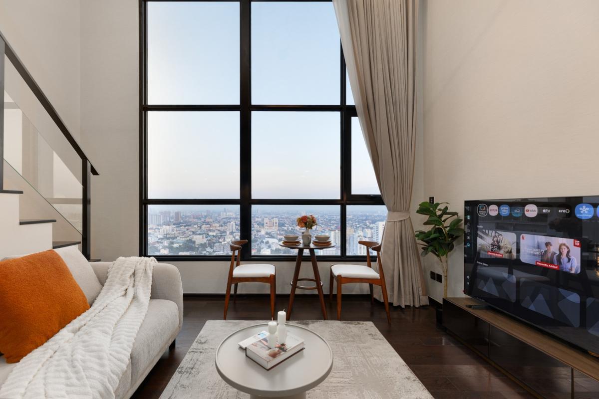 For RentCondoSukhumvit, Asoke, Thonglor : 🔥For Rent Now🔥 Park Origin Thonglor, 2 Bedrooms, Beautifully Decorated, High Ceilings, Stunning View, Fully Furnished, Ready to Move In.