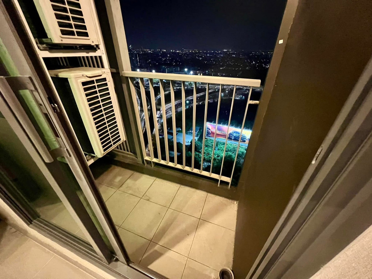 For RentCondoThaphra, Talat Phlu, Wutthakat : ⭐️ Aspire Sathorn - Ratchaphruek ⭐️ 2 bedrooms, 1 bathroom, 29th floor, corner room with electrical appliances and complete furniture.