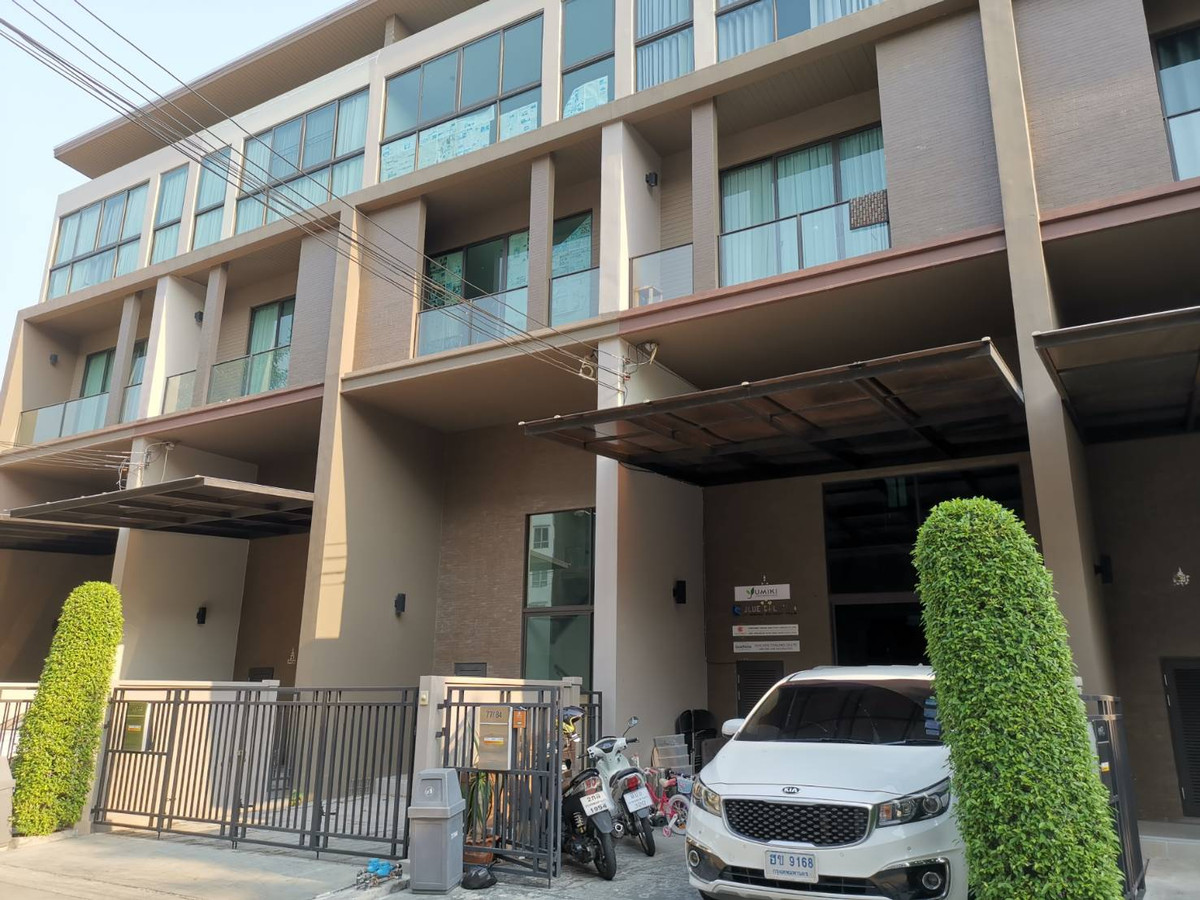 ให้เช่าทาวน์โฮมเกษตรศาสตร์ รัชโยธิน : ให้เช่า บ้านกลางเมือง รัชโยธิน ซอยพหลโยธิน 34  ทาวน์โฮม 3 ชั้นครึ่ง  32,000 บาท ใกล้รถไฟฟ้าสถานีเสนาฯ  ใกล้เมจอร์รัชโยธิน  รพ.เปาโล 