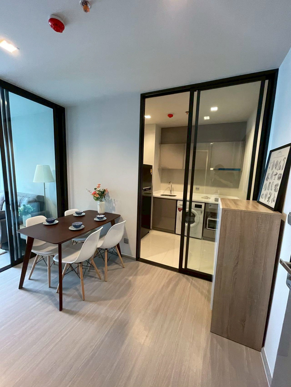 For RentCondoRama9, Petchburi, RCA : 🩵🐳 Life Asoke Rama9 🐳🩵 1 Bed 1 Bath, Rental 22,000 Baht