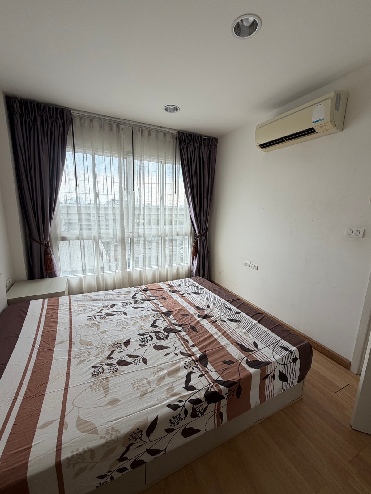 For RentCondoRattanathibet, Sanambinna : Condo for Rent – Only 60 meters from MRT Nonthaburi Civic Center VIO CONDO KHAERAI