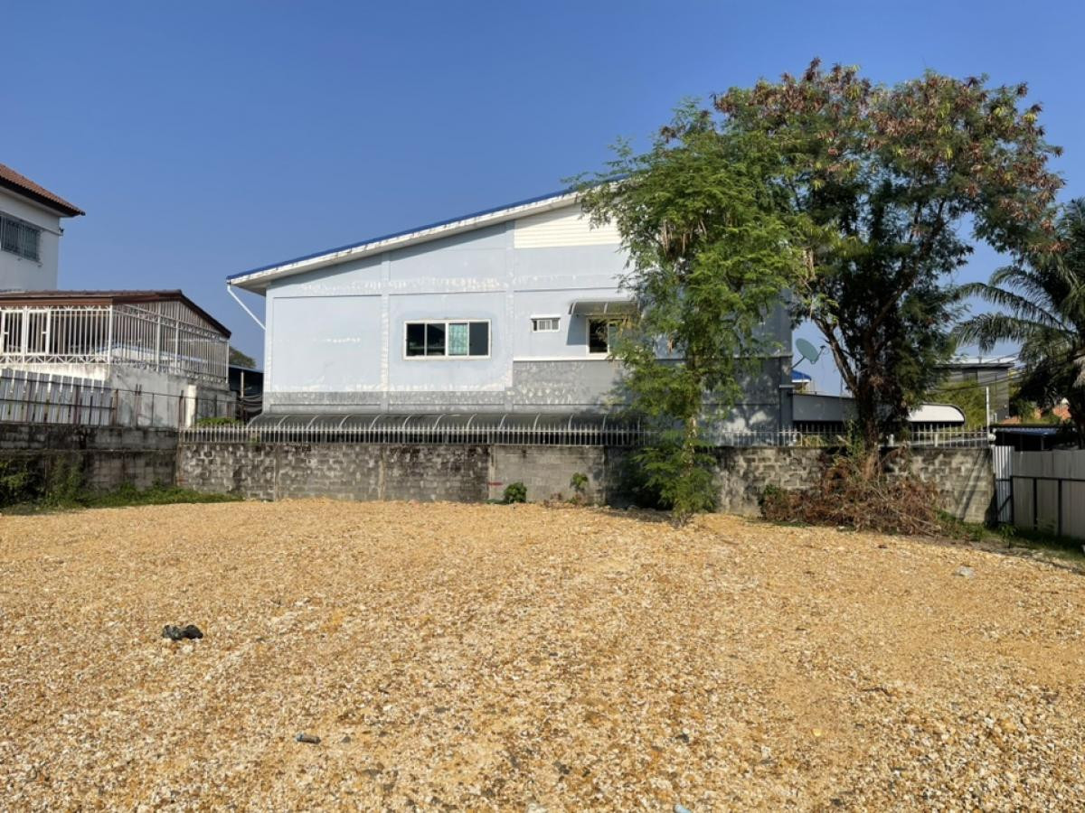 ขายที่ดินอ่อนนุช อุดมสุข : 🏞️ขายที่ดินรูปสี่เหลี่ยมผืนผ้าแปลงสวยถมแล้วย่านอ่อนนุช ขนาด 2งาน 1ตรว.  เดินทางสะดวก ใกล้แหล่งชุมชน สามารถเข้าออกได้จากทั้งถนนอ่อนนุชและถนนพัฒนาการ