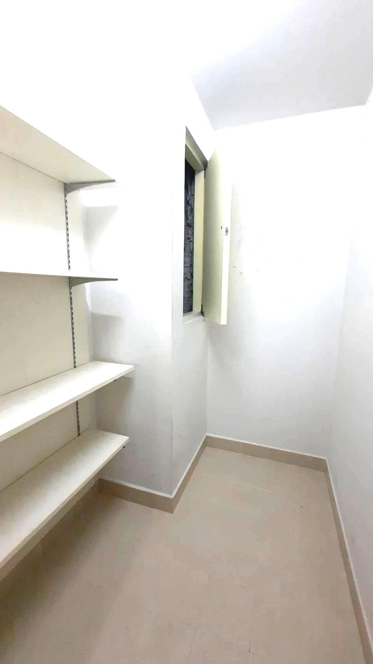 ขายคอนโดนานา : ขายคอนโด Bann Siri Sukhumvit 10  ราคา 6,750,000 บาท [NCs260205]