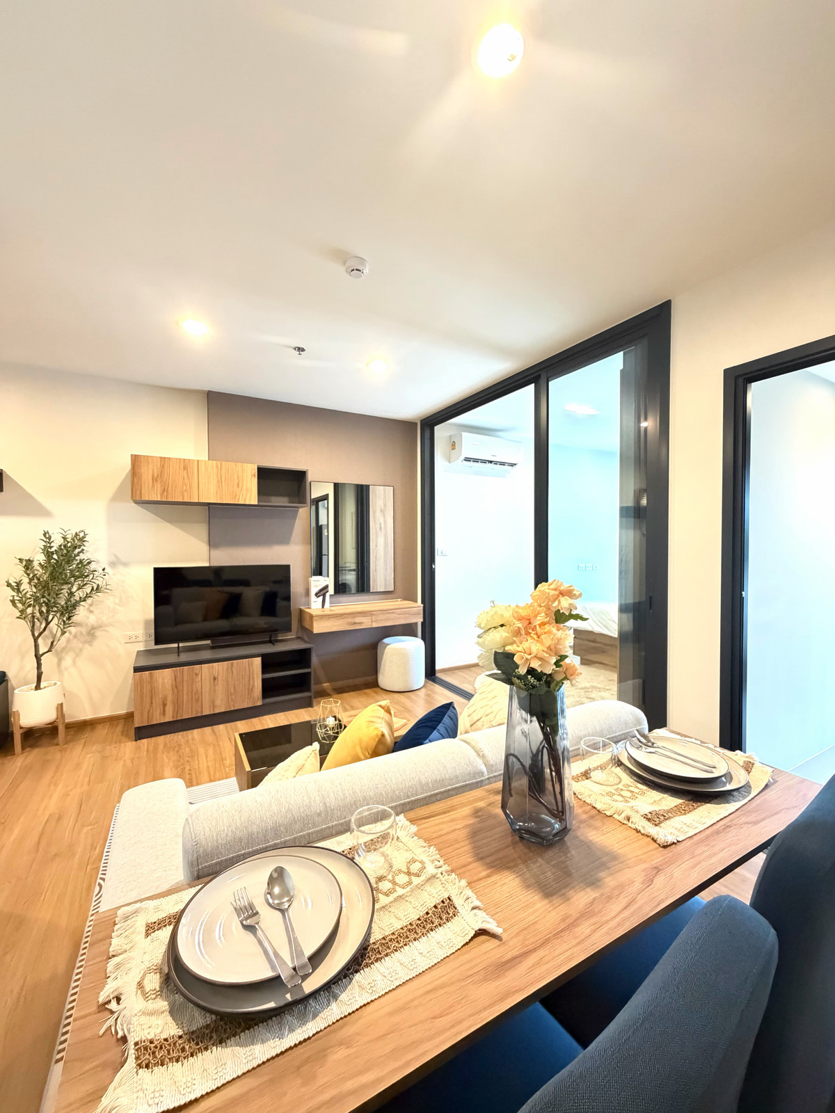 CondoLadprao, Central Ladprao : The line vibe for rent/sale, 1 bedroom, new, first move in Complete as seen