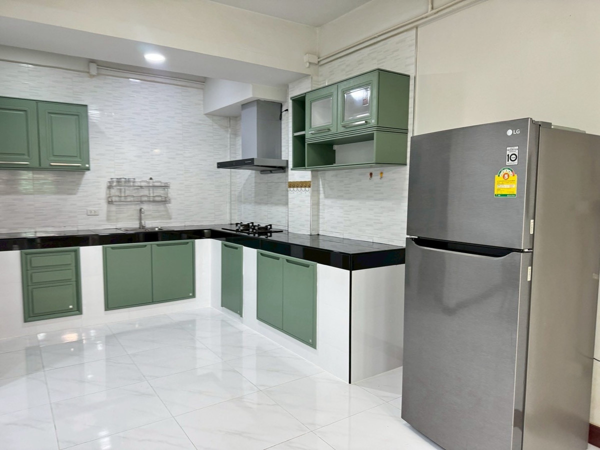 ให้เช่าบ้านรัชดา ห้วยขวาง : 🌟พร้อมอยู่ทาวน์โฮมอยู่เจริญ ห้วยขวาง 5 ห้องนอน  4ห้องน้ำ ประชาราษฎร์บำเพ็ญ🌟