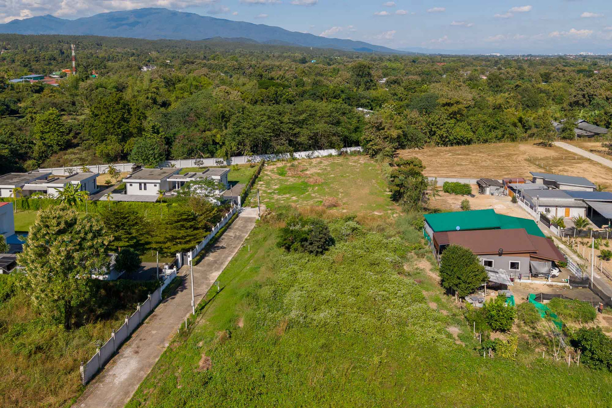 ขายที่ดินเชียงใหม่ : ที่ดินแปลงสวย พร้อมปลูกสร้าง ย่านที่อยู่อาศัยคุณภาพ อำเภอหางดง, เชียงใหม่