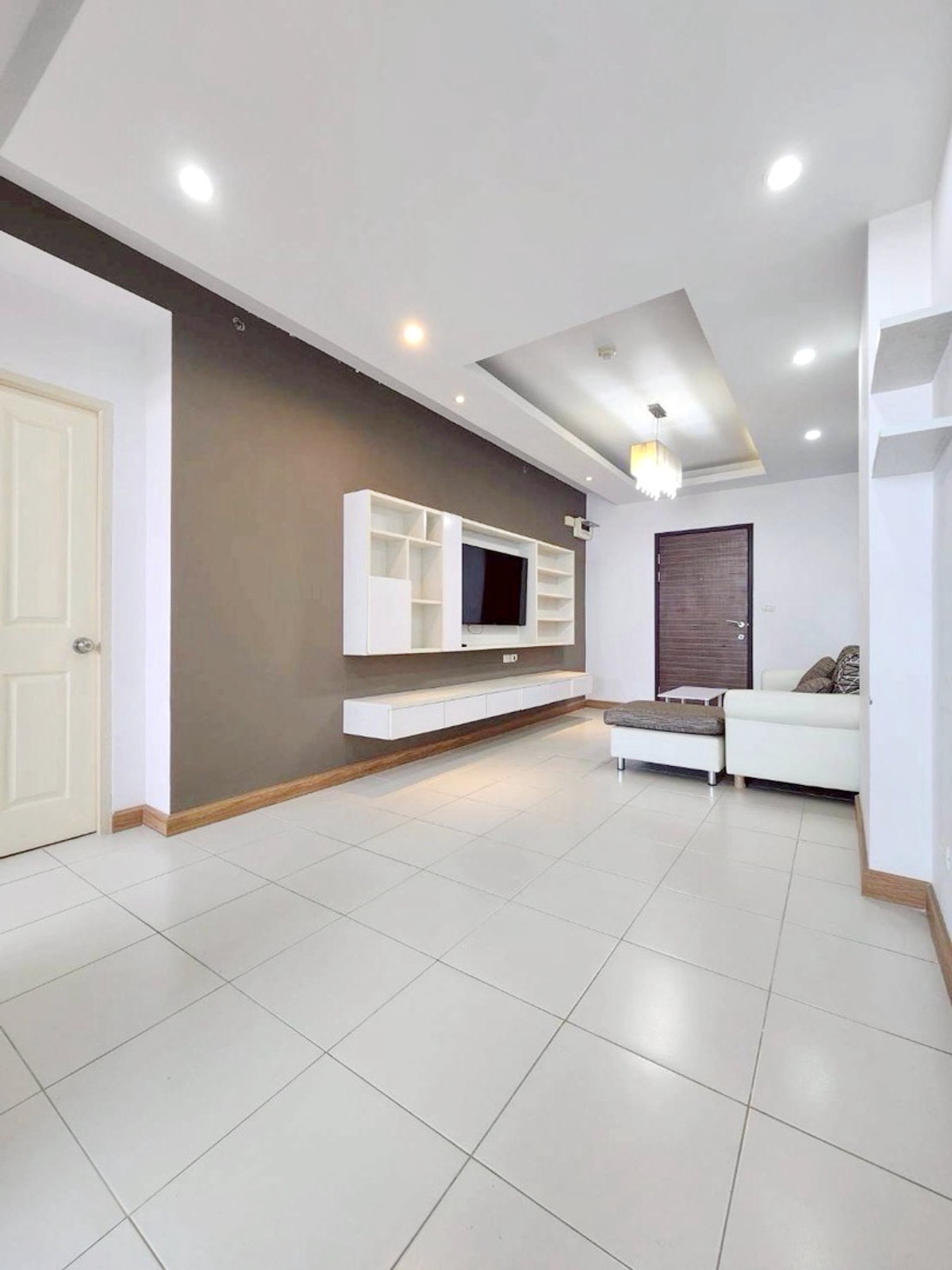 ให้เช่าคอนโดพระราม 9 เพชรบุรีตัดใหม่ RCA : 9751♛เช่า 1 ห้องนอน♙ศุภาลัย ปาร์ค อโศก-รัชดา♜MRT พระราม 9∞099-5919653,065-9423251🜲Line@sureresidence