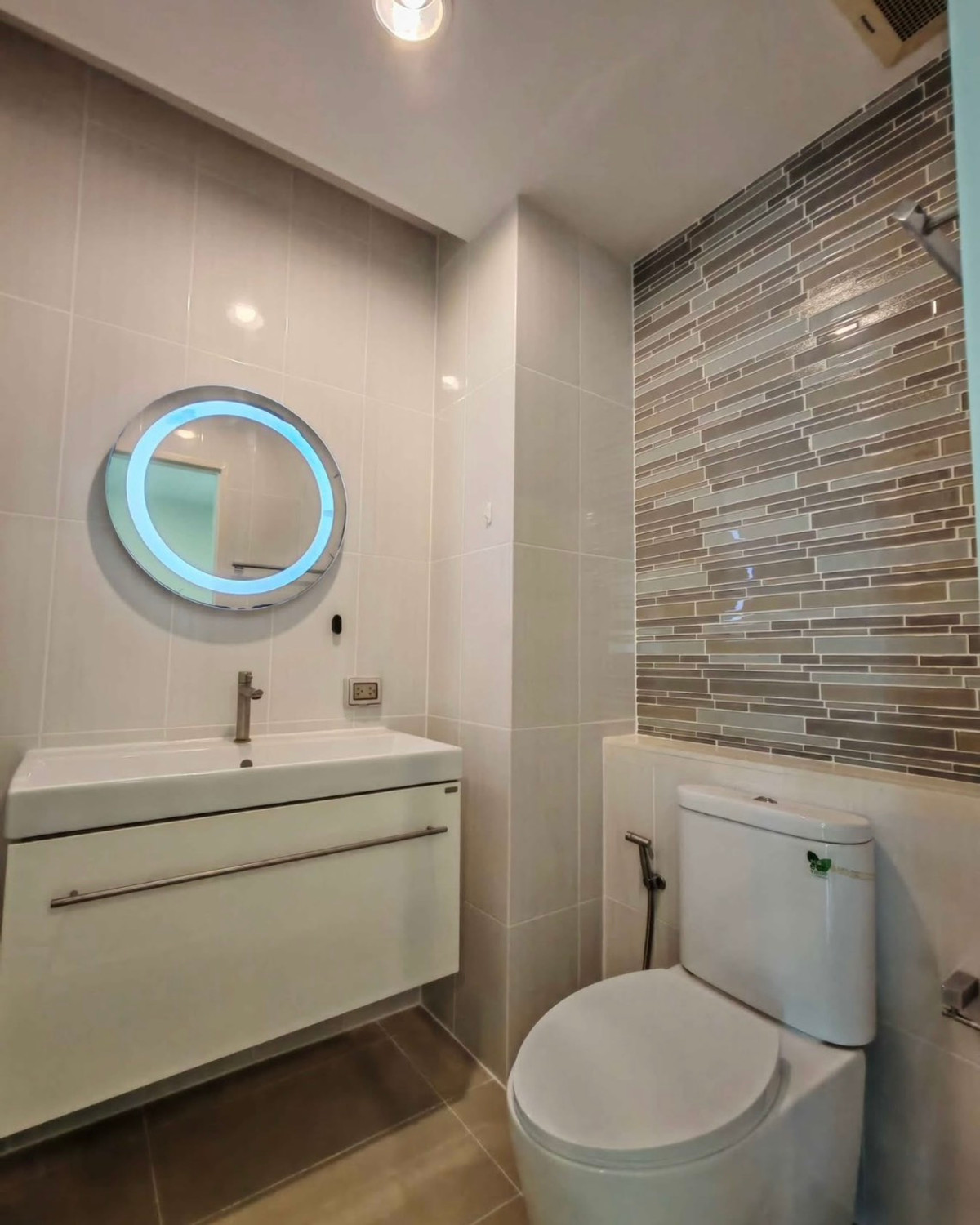 For SaleCondoLadprao, Central Ladprao : Life @ Ladprao 18 / 1 Bedroom (FOR SALE), Life @ Ladprao 18 / 1 Bedroom (For Sale) PINP237