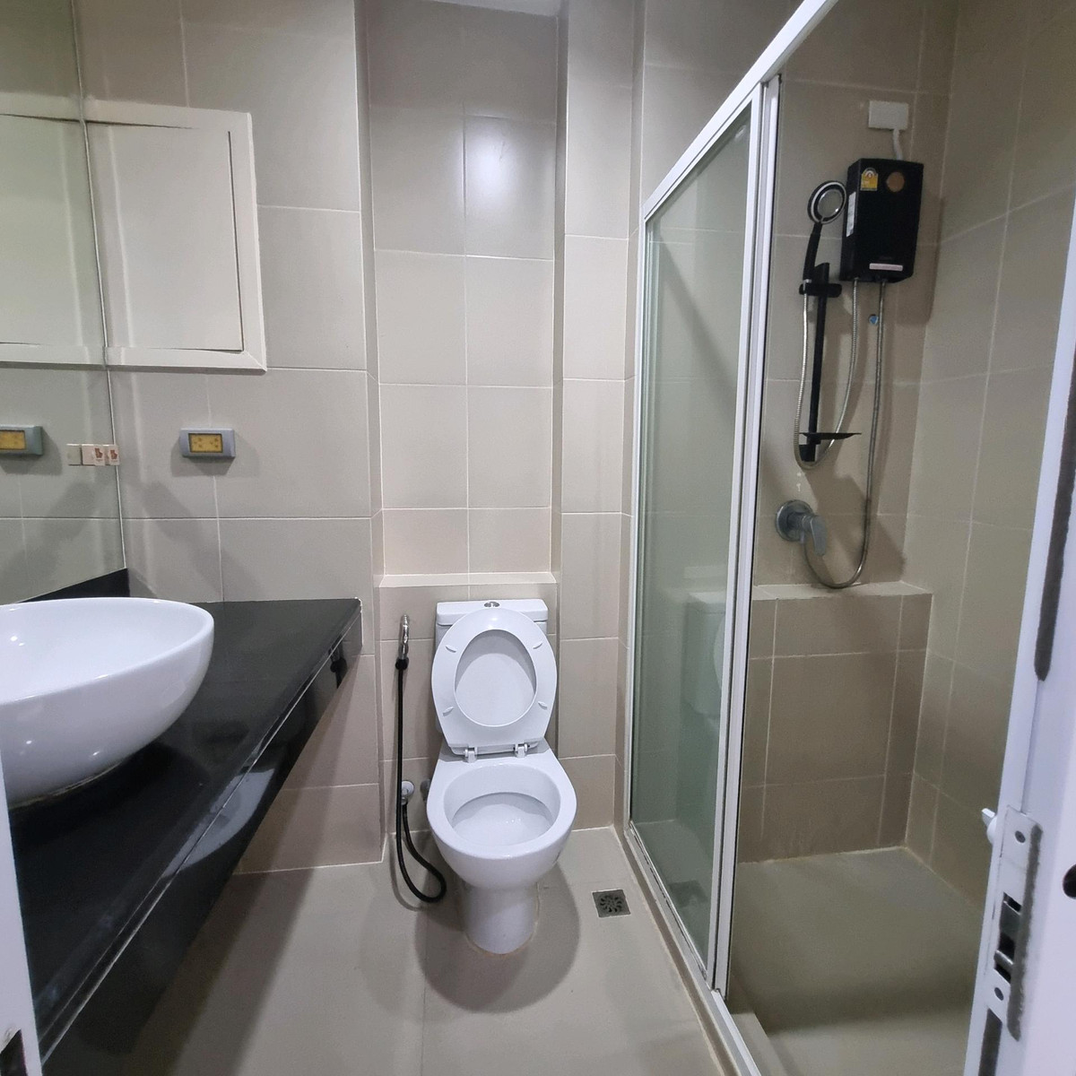 ให้เช่าคอนโดลาดพร้าว101 แฮปปี้แลนด์ : happy condo 101 for rent 36sqm. stu type ห้องสวยใหม่ เพียง10k please add line goodasset 