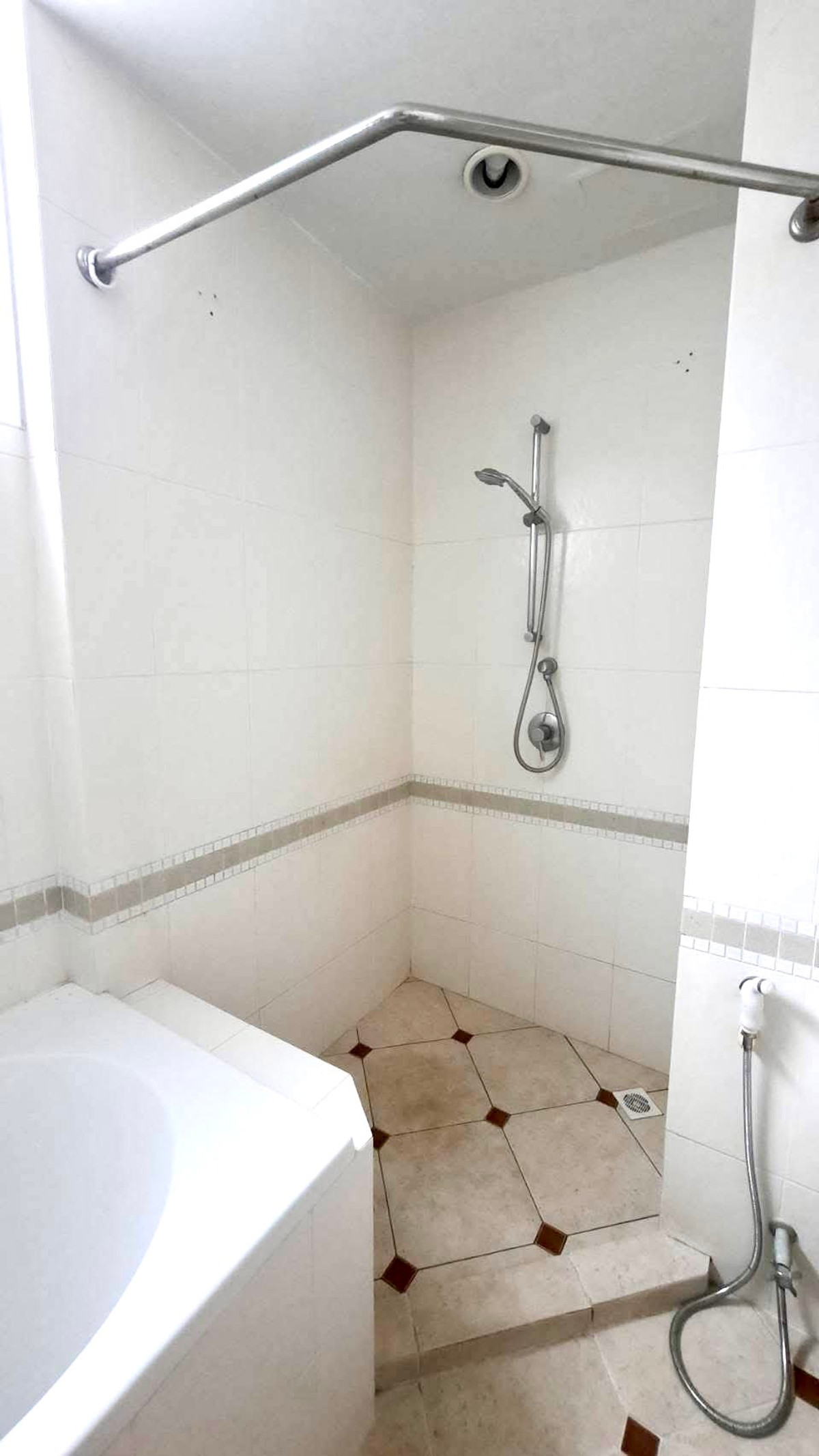 ขายคอนโดนานา : ขายคอนโด Bann Siri Sukhumvit 10  ราคา 6,750,000 บาท [NCs260205]