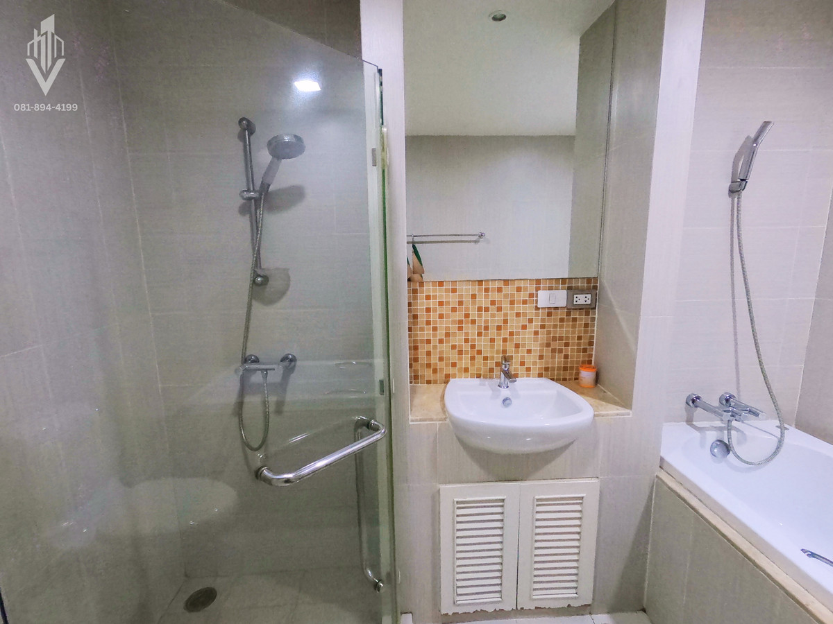 For RentCondoSukhumvit, Asoke, Thonglor : 💎 Hidden Gem in Sukhumvit 49! Spacious Unit for only 20k!