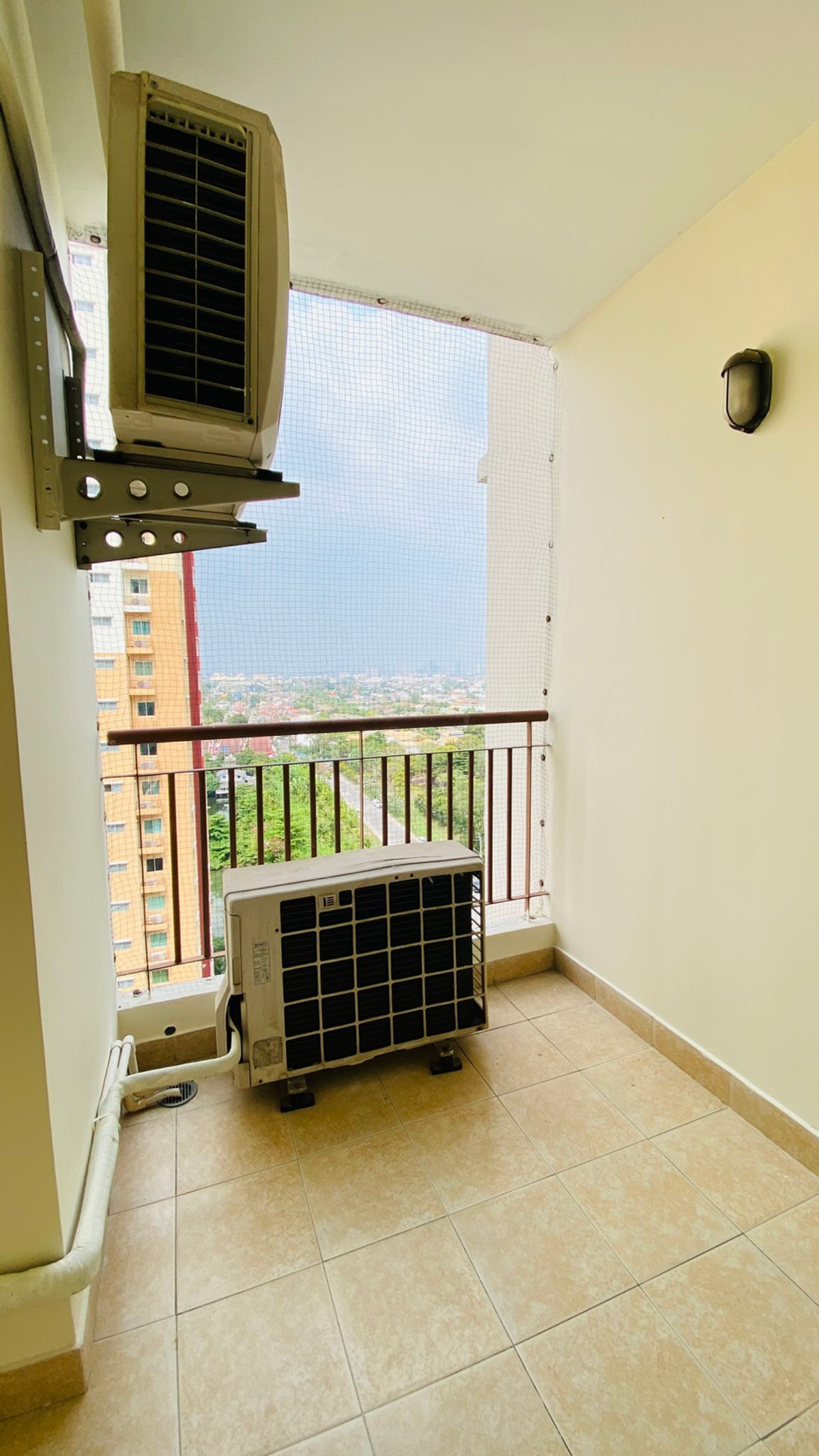 For RentCondoRattanathibet, Sanambinna : Condo for rent, City Home #Rattanathibet, large room, never rented. Brand new renovation, ready to move in for those who already have electrical appliances. Live as a family, easily walk to MRT #BTS Yaek Nonthaburi Station 1 Ready to move in now.