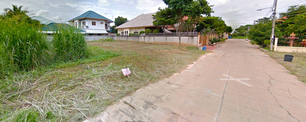 For SaleLandNakhon Sawan : Selling cheap! Land 187 sq m (2 adjacent plots), Rim Ping Niwet Project, Nakhon Sawan, only 2.4 million baht, average of 10,000 baht per sq m, prime location near the Ping River.