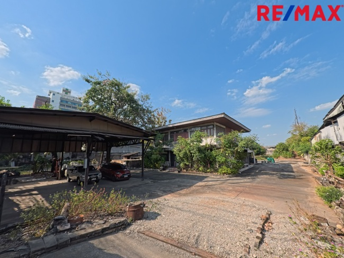 ขายที่ดินสมุทรปราการ สำโรง : [HOT DEAL!] ขายที่ดิน 4-0-72 ไร่ ติดถนนปู่เจ้าสมิงพราย (ผังสีส้ม ย.6) ราคาเท่าประเมินกรมธนารักษ์! ปลดล็อกสร้างอาคารใหญ่พิเศษ 10,000+ ตร.ม. 