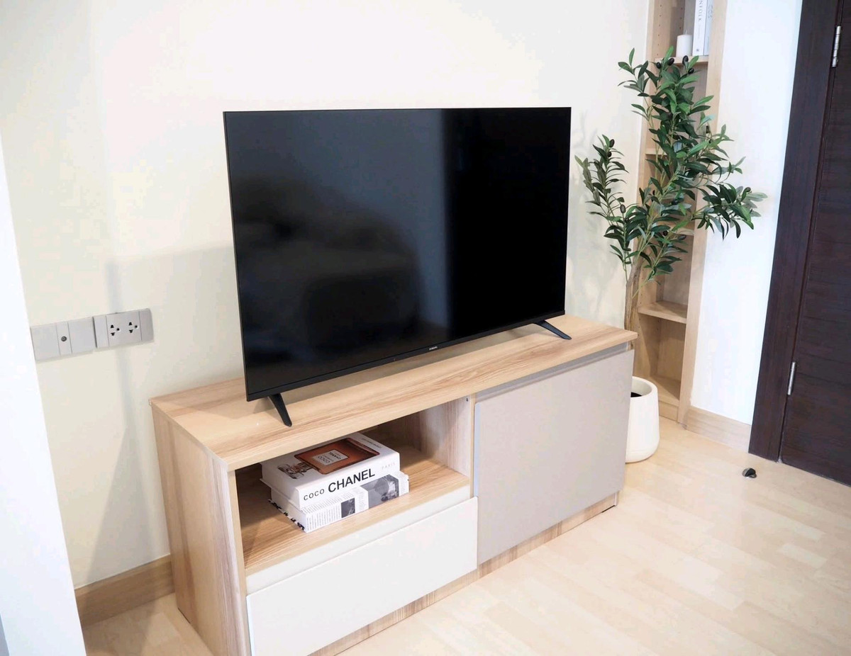 For RentCondoRatchadapisek, Huaikwang, Suttisan : Condo for rent, Rhythm Ratchada, next to MRT Ratchada.