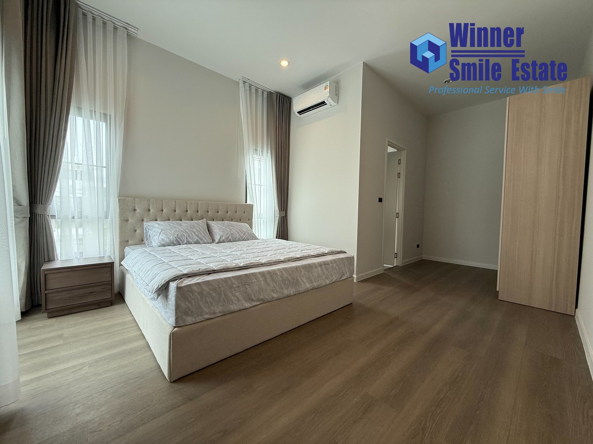 For RentHouseBangna, Bearing, Lasalle : For Rent Setthasiri Bangna KM.10 | Sansiri Project luxury House extremely 4 Bed 5 Bathroom 310 sqm. Fully Furnished