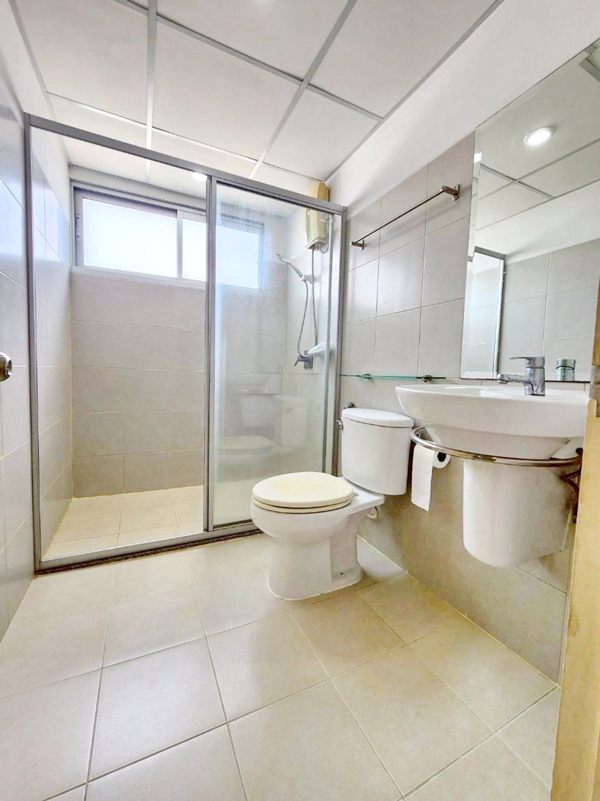 ให้เช่าคอนโดพระราม 9 เพชรบุรีตัดใหม่ RCA : 9751♛เช่า 1 ห้องนอน♙ศุภาลัย ปาร์ค อโศก-รัชดา♜MRT พระราม 9∞099-5919653,065-9423251🜲Line@sureresidence