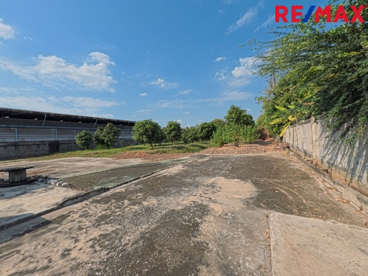 ขายที่ดินสมุทรปราการ สำโรง : [HOT DEAL!] ขายที่ดิน 4-0-72 ไร่ ติดถนนปู่เจ้าสมิงพราย (ผังสีส้ม ย.6) ราคาเท่าประเมินกรมธนารักษ์! ปลดล็อกสร้างอาคารใหญ่พิเศษ 10,000+ ตร.ม. 