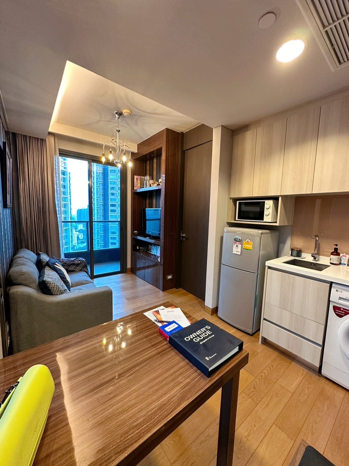 CondoSukhumvit, Asoke, Thonglor : For sale/rent (Sales/Rent) The Lumpini24, high floor, doesn't block the view.