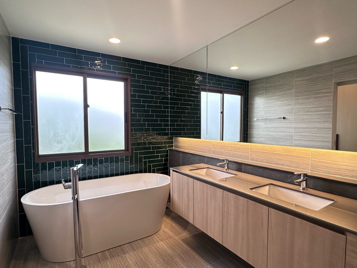 ให้เช่าบ้านพัฒนาการ ศรีนครินทร์ : ให้เช่าบ้าน 4 ห้องนอน หลังมุม ขนาด 300 ตรม ราคา 170,000 บาท สนใจนัดชม 0808144488