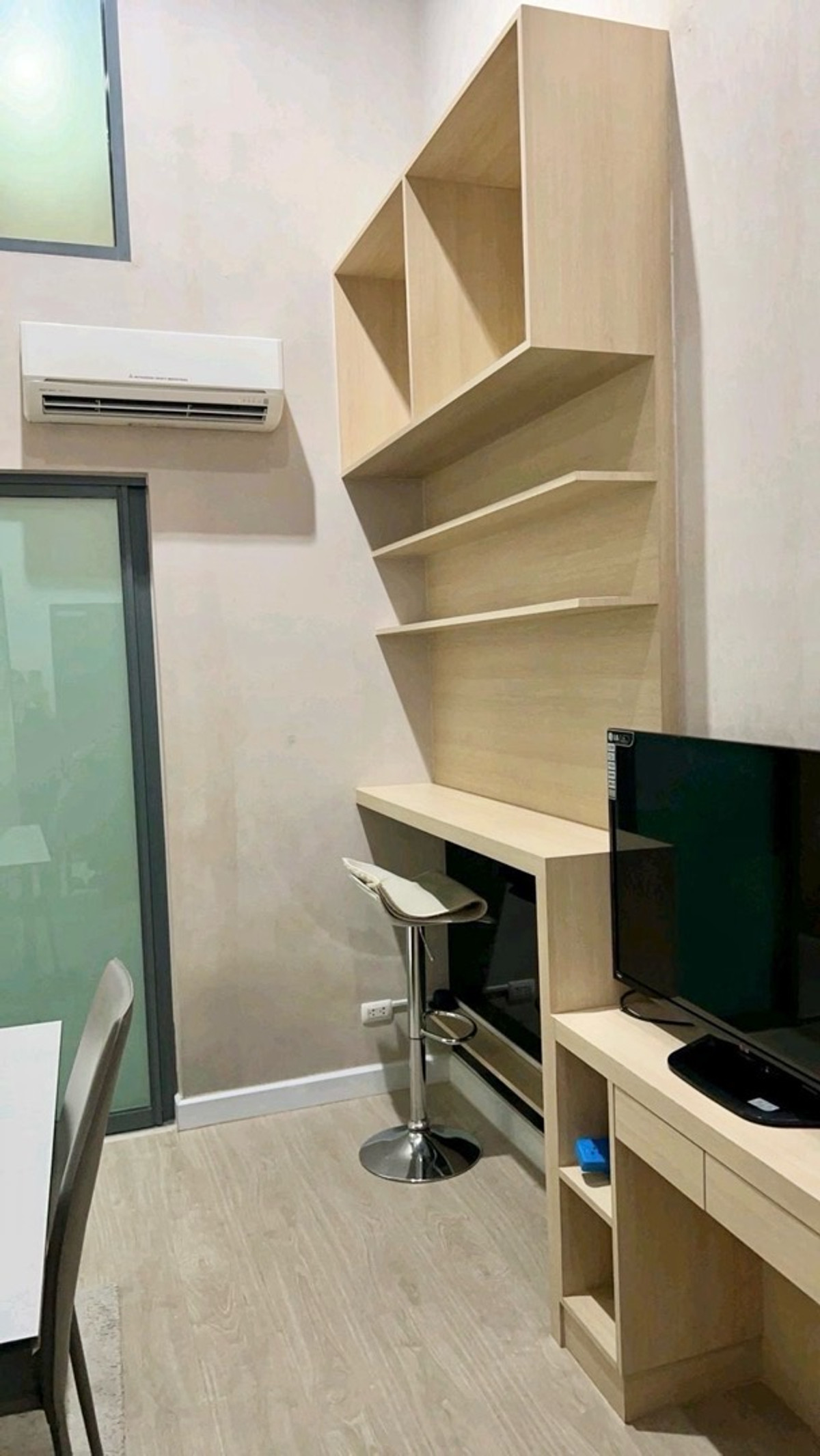 ให้เช่าคอนโดบางซื่อ วงศ์สว่าง เตาปูน : 📍โครงการ : Metro Sky Bangsue – Prachachuen 
🚝 ใกล้ : MRT บางซ่อน 500 เมตร
💵 ราคาเช่า : 16,000 บาท / เดือน