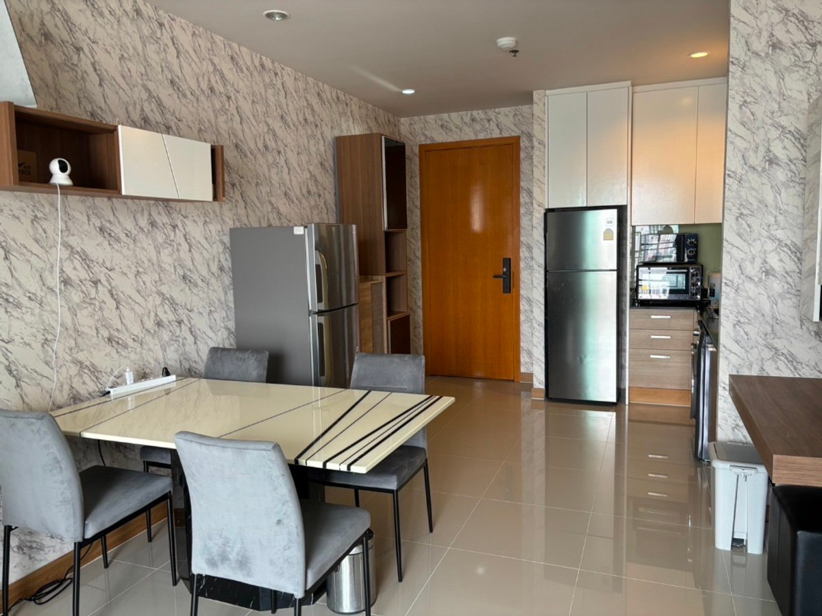 For SaleCondoRama9, Petchburi, RCA : Circle Condominium / 2 Bedrooms (FOR SALE), Circle Condominium / 2 Bedrooms (For Sale) TARN269