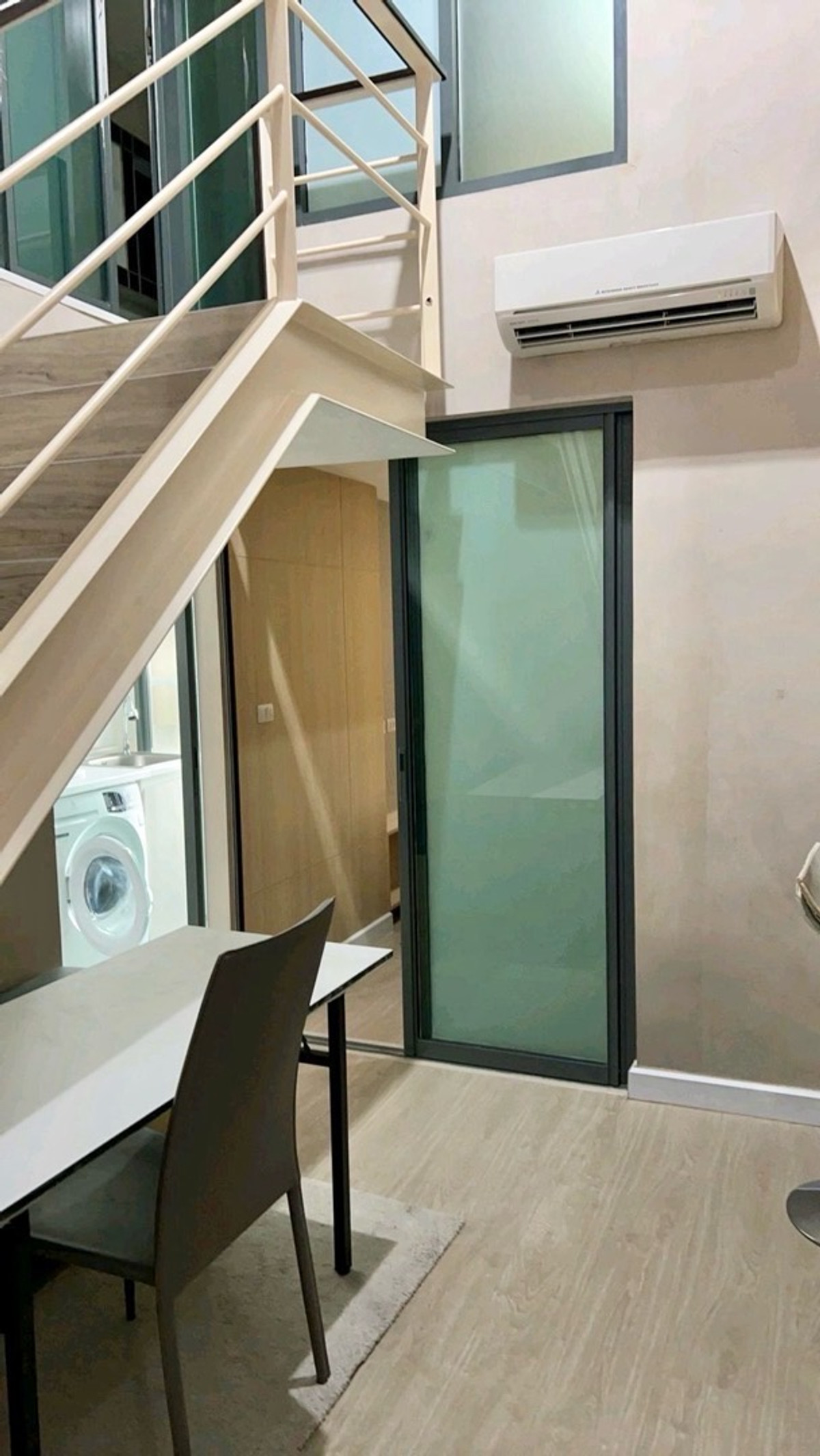 ให้เช่าคอนโดบางซื่อ วงศ์สว่าง เตาปูน : 📍โครงการ : Metro Sky Bangsue – Prachachuen 
🚝 ใกล้ : MRT บางซ่อน 500 เมตร
💵 ราคาเช่า : 16,000 บาท / เดือน