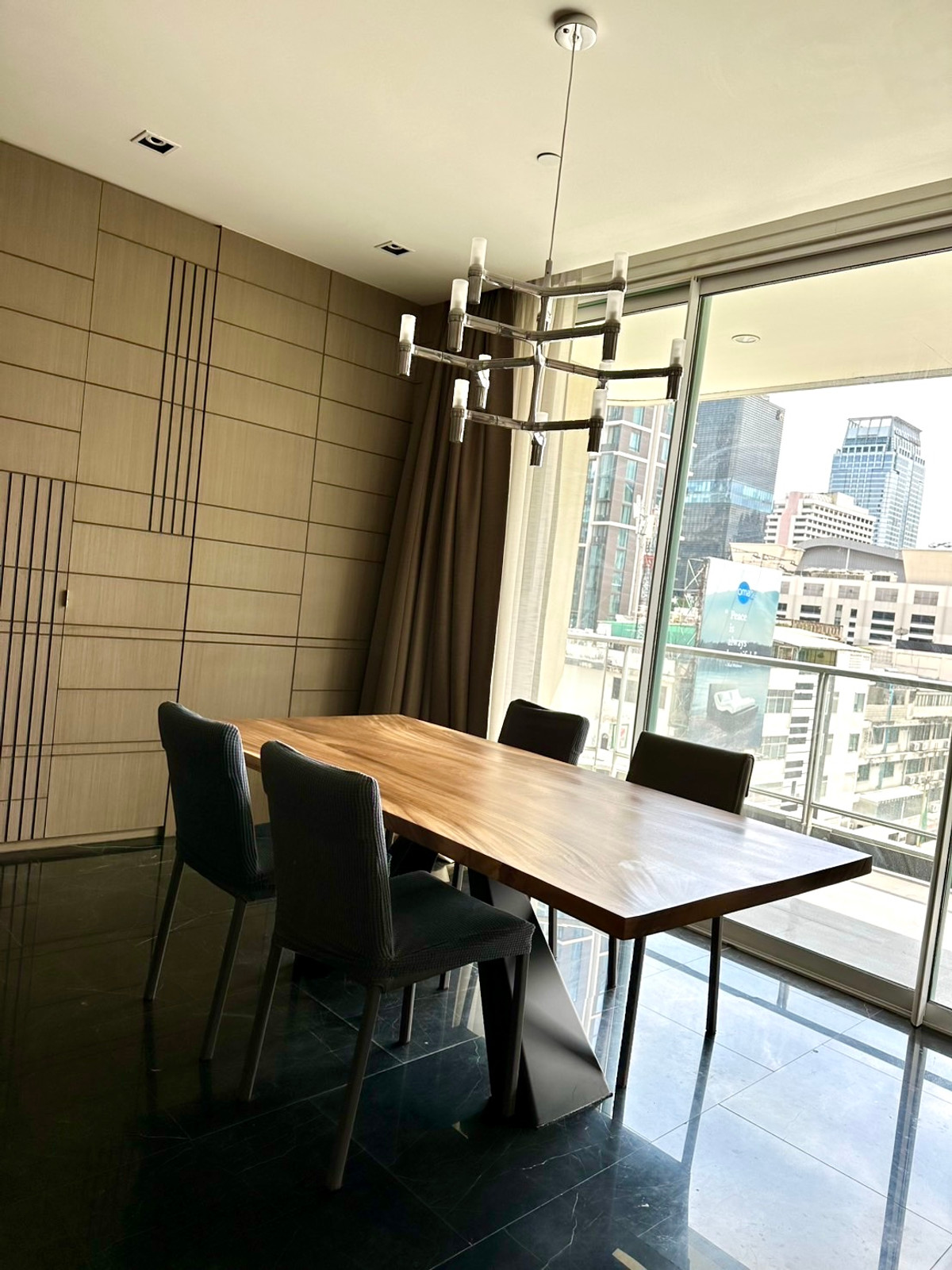 ขายคอนโดวิทยุ ชิดลม หลังสวน : The Park Chidlom: 2bed 2.5bath + maid 145sqm 41,900,000 Am: 0656199198