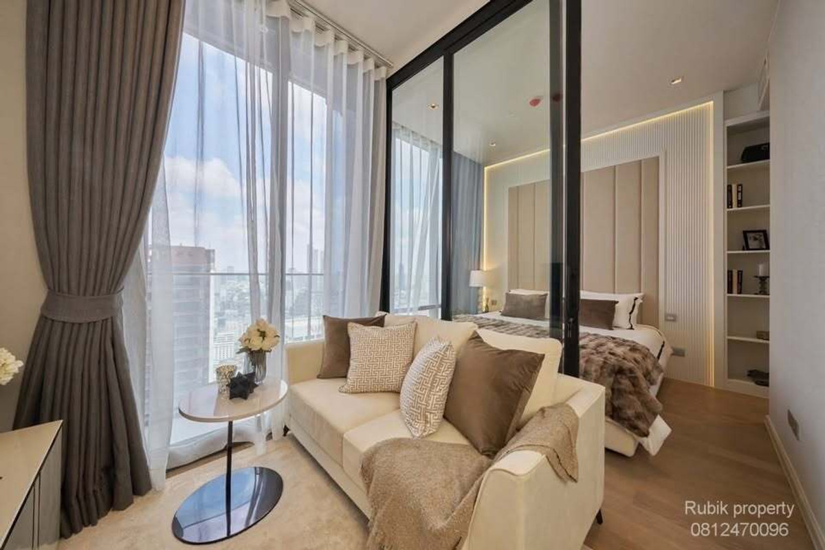 For SaleCondoSilom, Saladaeng, Bangrak : 🏢 Ashton Silom | Ashton Silom, a luxury condo in the heart of Silom, easy to walk to BTS Chong Nonsi, very good location for both living and investing RB1688