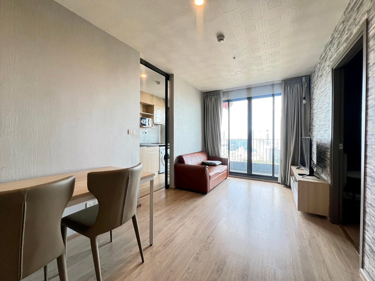 ให้เช่าคอนโดบางนา แบริ่ง ลาซาล : Ideo O2 บางนา 
🔥 ห้องสวย วิวสูง ชั้น 32 | 2 ห้องนอน ราคาดี 21,000/เดือน