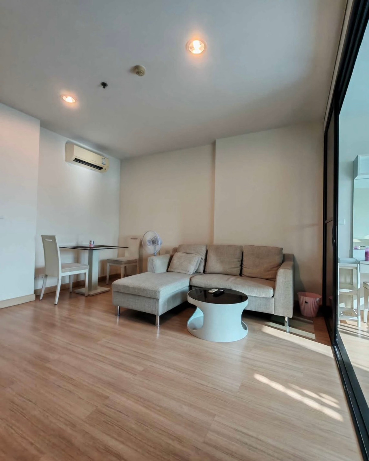 For SaleCondoLadprao, Central Ladprao : Life @ Ladprao 18 / 1 Bedroom (FOR SALE), Life @ Ladprao 18 / 1 Bedroom (For Sale) PINP237