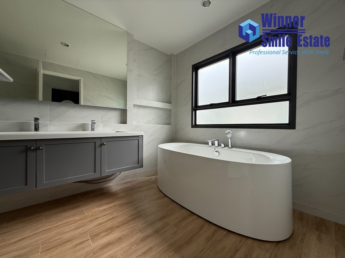 For RentHouseBangna, Bearing, Lasalle : For Rent Setthasiri Bangna KM.10 | Sansiri Project luxury House extremely 4 Bed 5 Bathroom 310 sqm. Fully Furnished