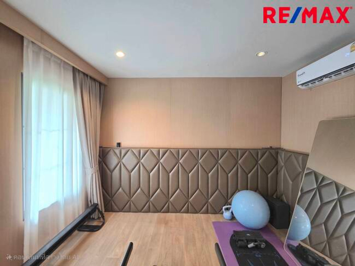 For SaleHousePathum Thani,Rangsit, Thammasat : Single house for sale, Setthasiri Project, Bangkok-Pathum Thani, special price, house age only 1 year.