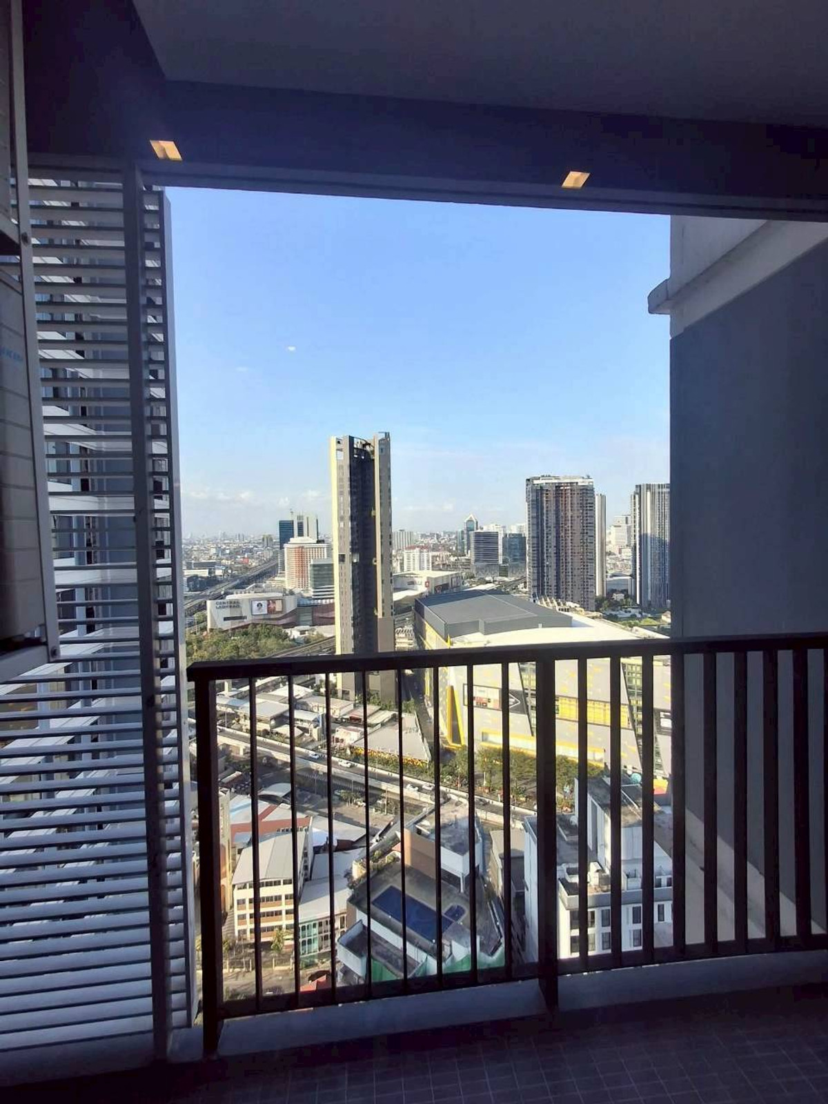 ให้เช่าคอนโดลาดพร้าว เซ็นทรัลลาดพร้าว : ✅ TRSD124 ✅ Line : @p2nproperty