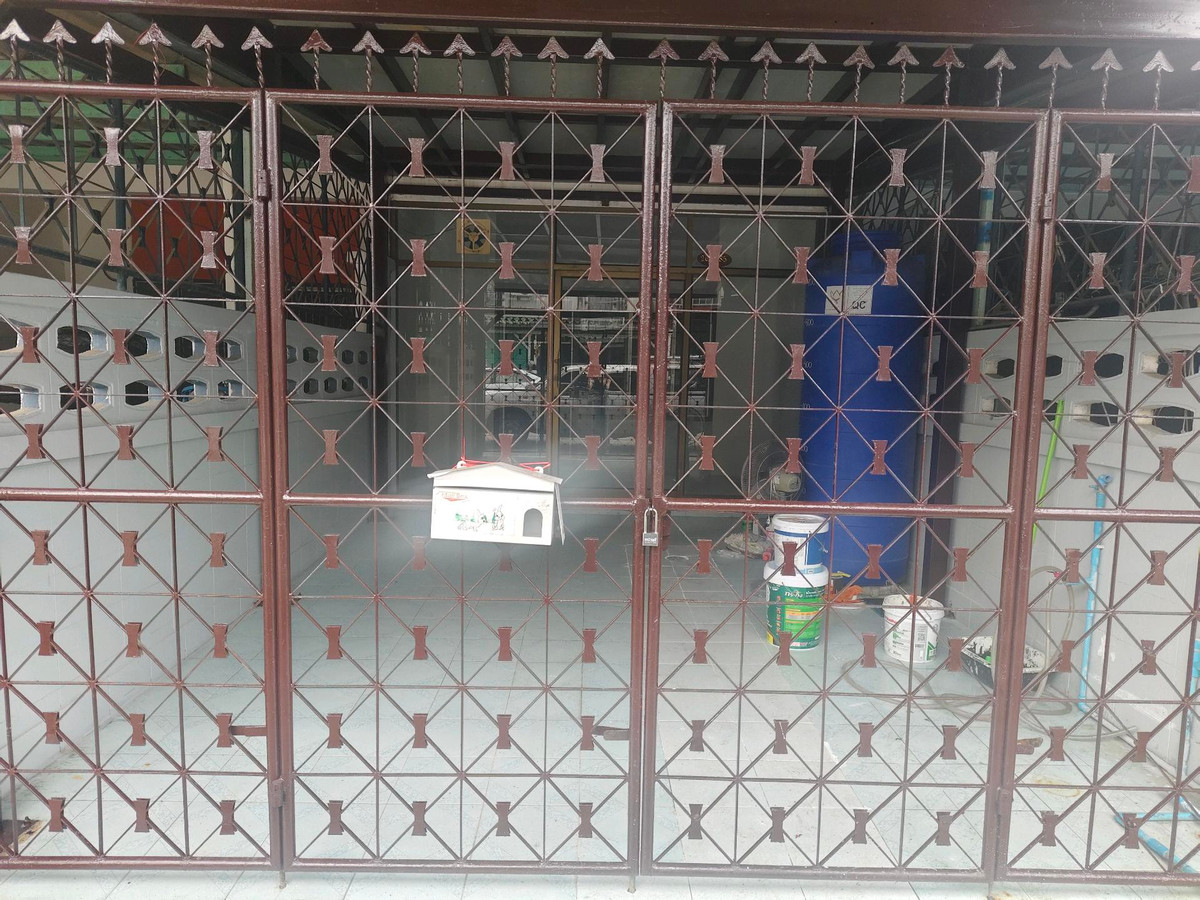 For SaleTownhomePattaya, Bangsaen, Chonburi : 2-story townhouse for sale, second hand, 1.8 million baht, ready to move in.