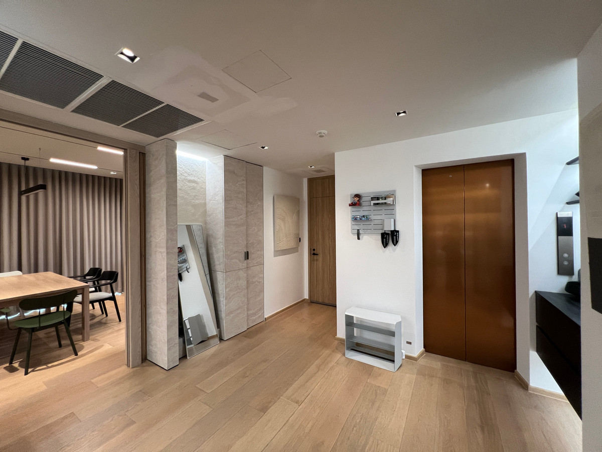 For RentCondoSukhumvit, Asoke, Thonglor : Luxury condo for rent, separated room with bathtub, Thonglor area