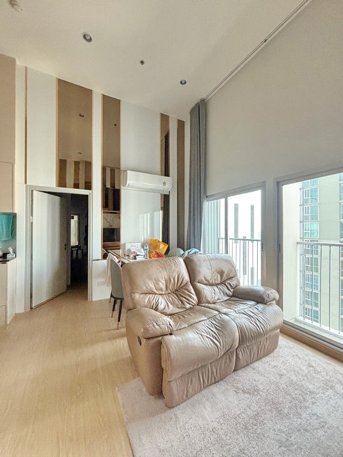 For RentCondoRatchadapisek, Huaikwang, Suttisan : 9774♛Condo for rent, 2 bedrooms♙Noble Revolve Ratchada♜MRT Cultural Center∞099-5919653,065-9423251🜲Line@sureresidence