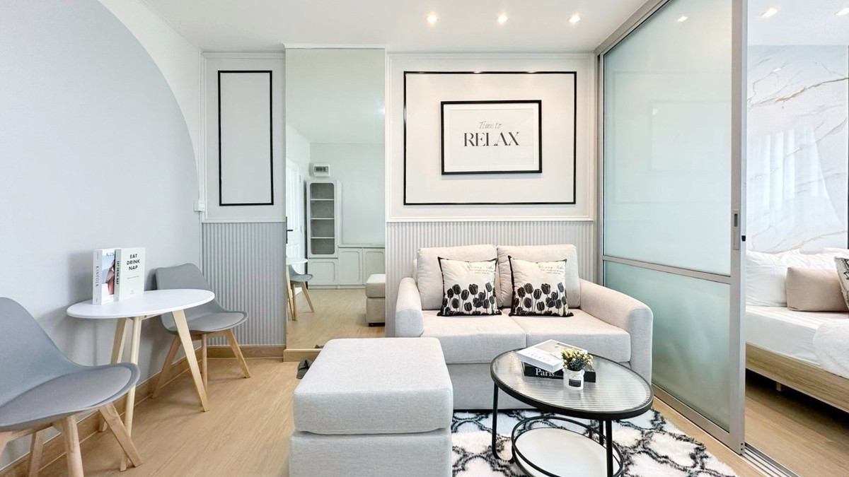 For SaleCondoLadkrabang, Suwannaphum Airport : <<D Condo On Nut-Suvarnabhumi>> No need to worry about missing your plane for a long time, close to Suvarnabhumi Airport, close to Airportlink Suvarnabhumi, 15 minutes to get there, close to shopping centers, complete resources.