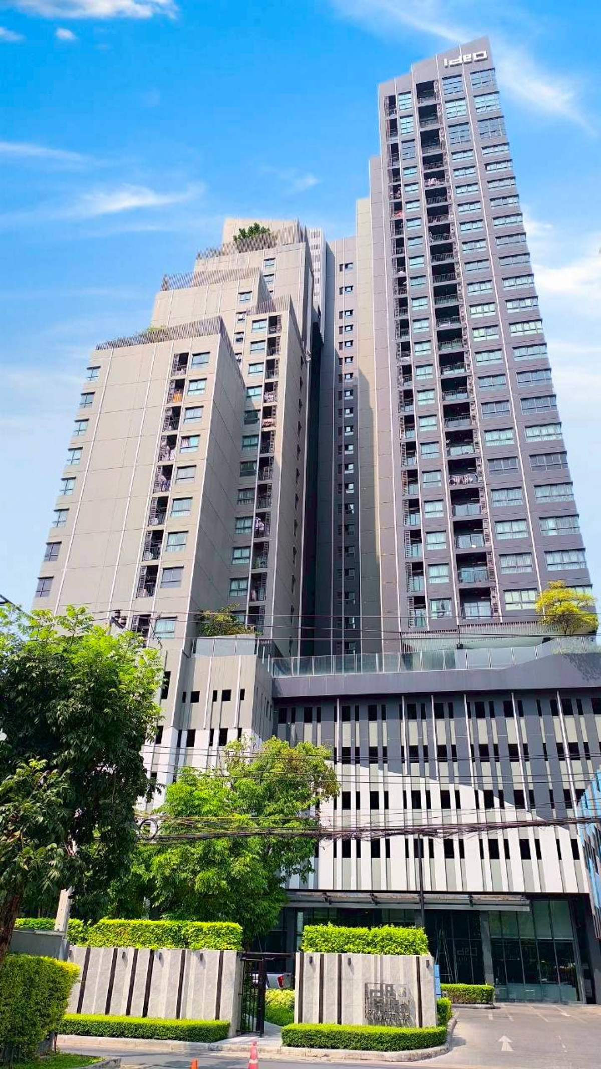 For SaleCondoWongwianyai, Charoennakor : IDEO Sathorn Wongwian Yai, Condo for sale near BTS Wongwian Yai, near BTS Krung Thonburi, near ICONSIAM. Condo for sale, Ideo Sathorn Wongwian Yai, room 1 Bed, 22nd floor, price lower than Land Department appraisal.