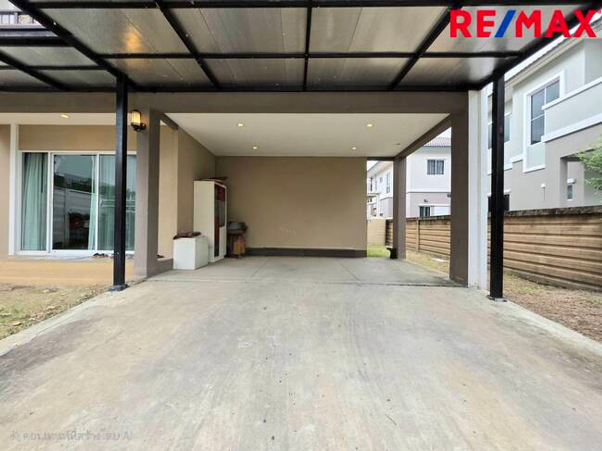 For SaleHousePathum Thani,Rangsit, Thammasat : Single house, Passorn Prestige Rangsit, Khlong 2, near Future Park Rangsit. Next to the main road Rangsit-Nakhon Nayok (not entering the alley)