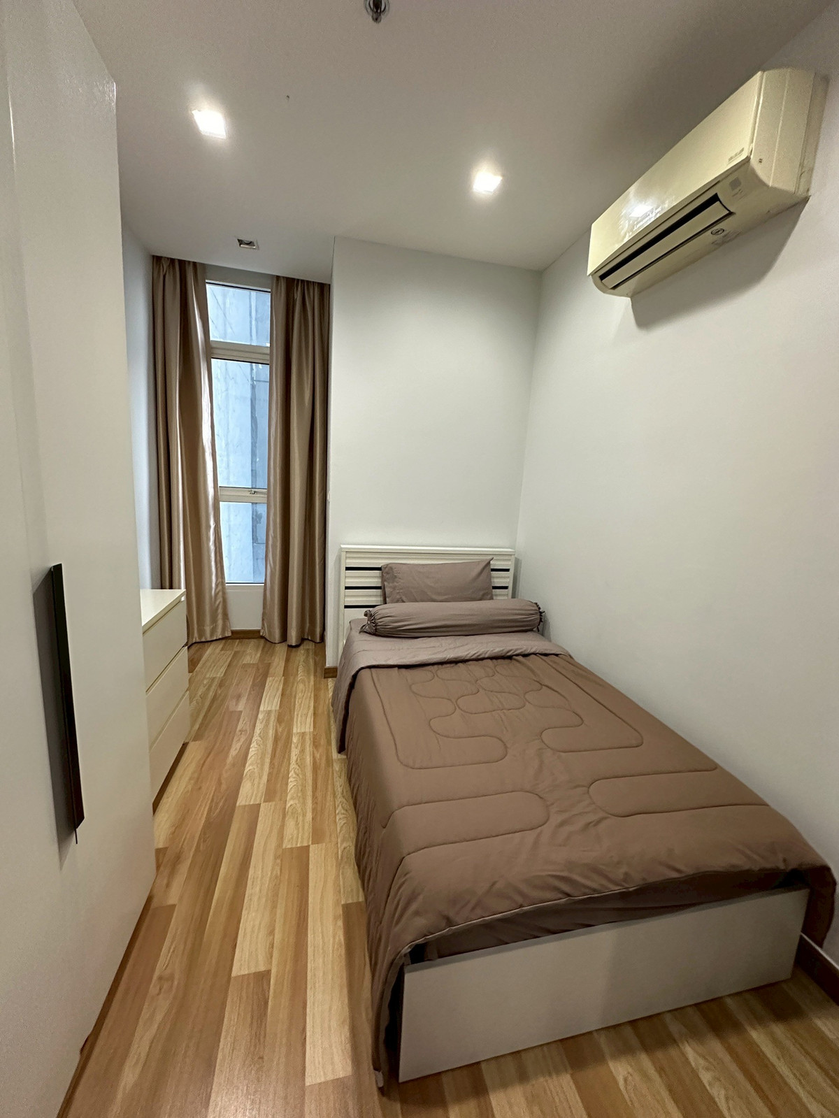 ให้เช่าคอนโดราชเทวี พญาไท : ให้เช่า 2ห้องนอน 1ห้องน้ำ ใกล้ Central World ประตูน้ำ ติด Airport-link ราชปรารภ ราคาดีที่สุดในทำเลนี้