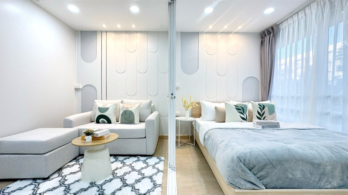 For SaleCondoRama9, Petchburi, RCA : <<I-House RCA>> Fans of butter bears must love it. Close to 2 electric train lines, close to famous department stores, lots of shopping areas. The price is within reach of working people.