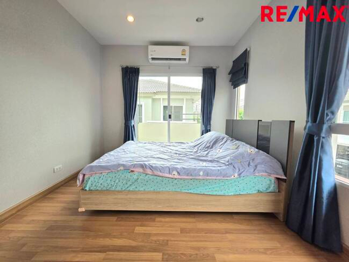 For SaleHousePathum Thani,Rangsit, Thammasat : Single house, Passorn Prestige Rangsit, Khlong 2, near Future Park Rangsit. Next to the main road Rangsit-Nakhon Nayok (not entering the alley)