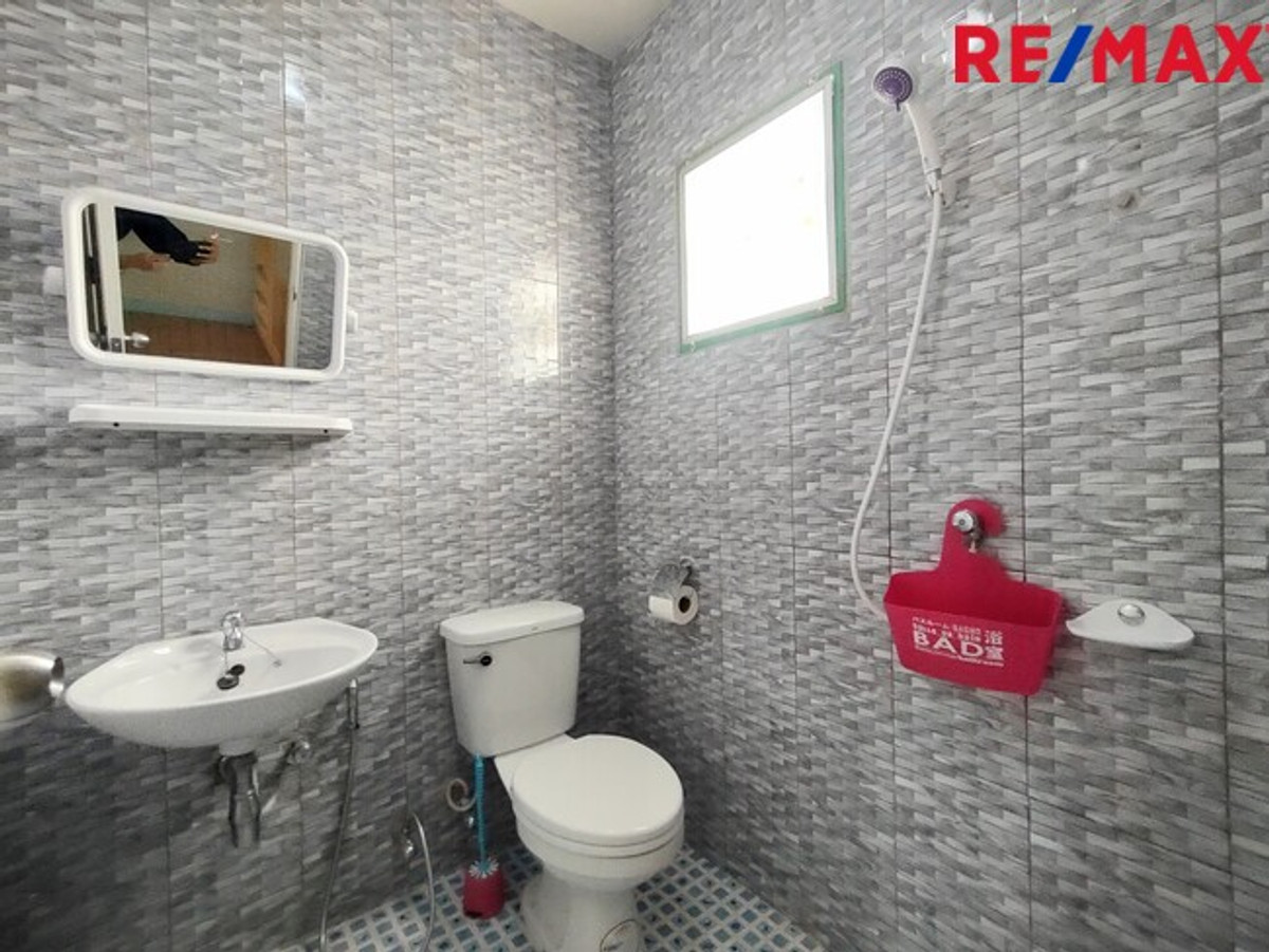 For SaleHousePathum Thani,Rangsit, Thammasat : 2-story detached house, Pruksa Village 2, Rangsit, Khlong 7, next to Lotus, corner house, ready to move in.