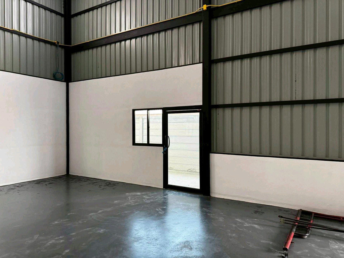 For RentWarehouseRama 2, Bang Khun Thian : Warehouse with office for rent Usable area 676 sq m., good location, Rama 2, purple area.
