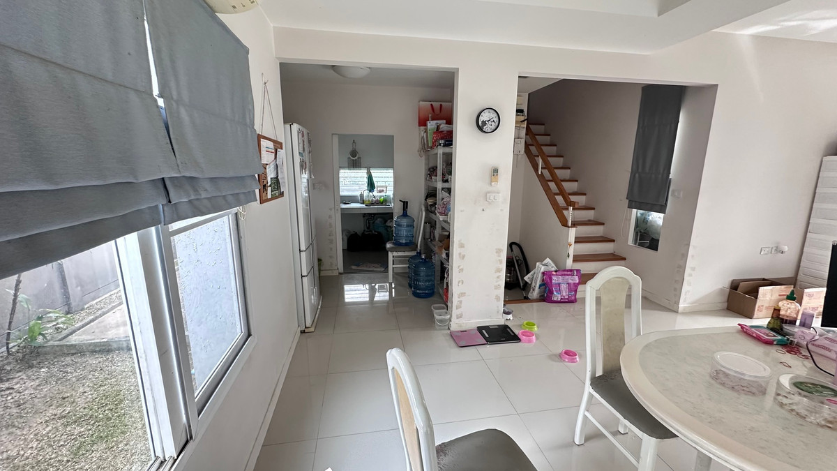 For SaleHouseLadkrabang, Suwannaphum Airport : Corner house, 57.2 sq m, 3 bedrooms, 3 bathrooms, 2-story detached house, Manthana On Nut, Wongwaen 4