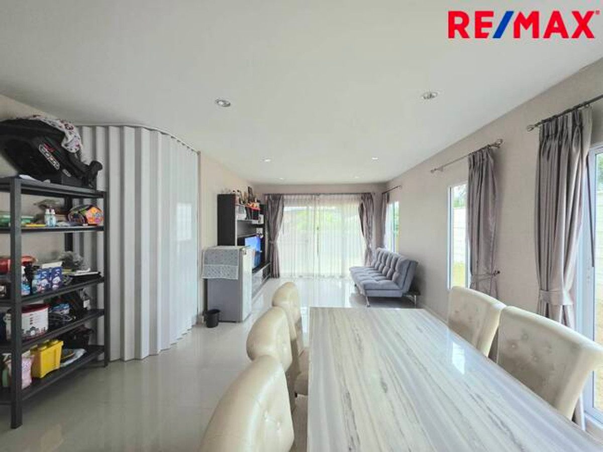 For SaleHousePathum Thani,Rangsit, Thammasat : Single house, Passorn Prestige Rangsit, Khlong 2, near Future Park Rangsit. Next to the main road Rangsit-Nakhon Nayok (not entering the alley)